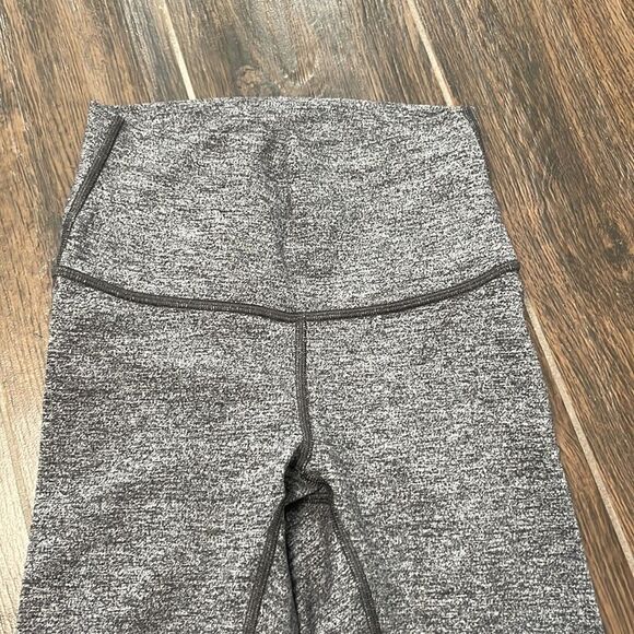 🩰 Lululemon High Rise Align Full-Length Leggings - Size 2 - Gray Heather… - Picture 3 of 5